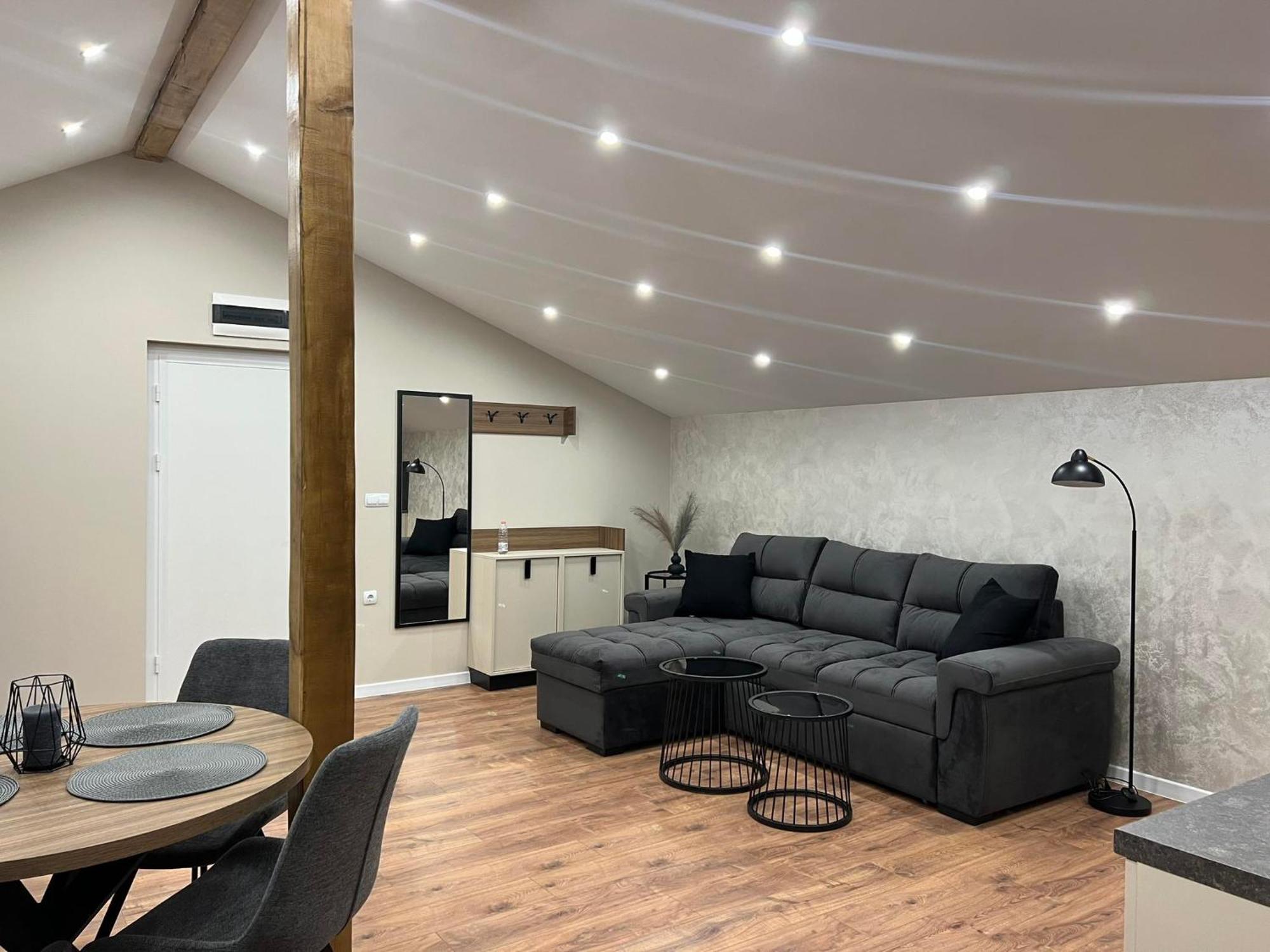 Хотел Vip Apart House Pleven Exterior photo